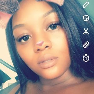 Meet your Posher, Jonissa